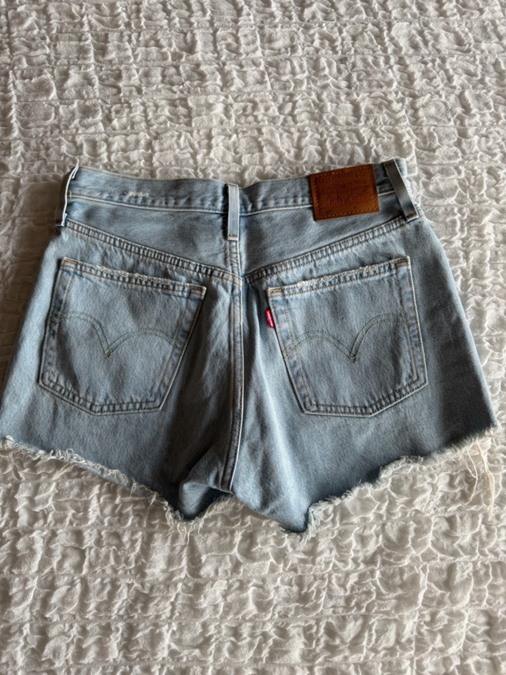 Levis 501 Original High Rise Distressed Denim Shorts 27 - Picture 7 of 10